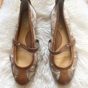 Coach logo flats Sz 10